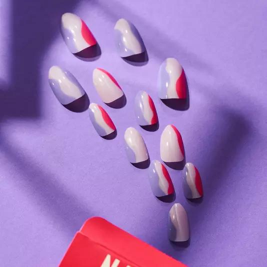 Image du produit essence nails in style (Ongles artificiels, Autre)