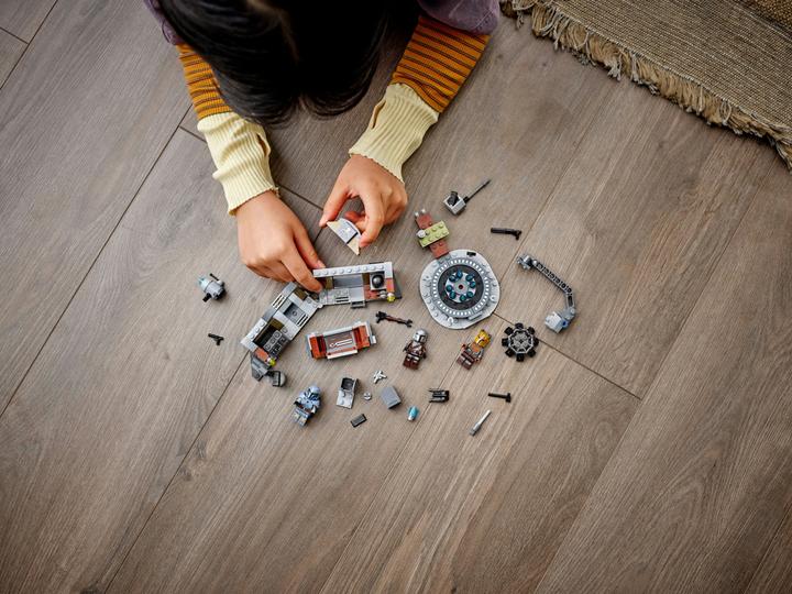 Produktbild LEGO Die mandalorianische Schmiede der Waffenschmiedin (75319, LEGO Seltene Sets)
