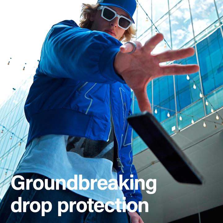 Produktbild PanzerGlass Ultra-Wide Fit (1 Stk., Apple iPhone 15 Plus, Apple iPhone 16 Plus)