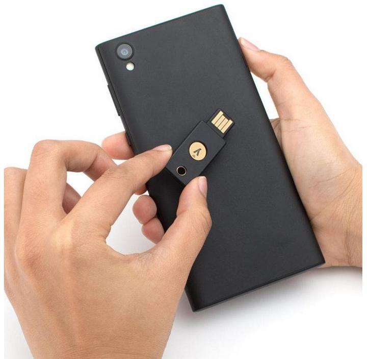 Produktbild Yubico YubiKey 5