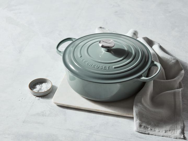 Actual product image Le Creuset Gourmet-Bräter SIGNATURE Sea Salt (30 cm, Casserole + Stewpot, Cast iron)