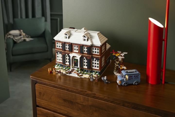 Actual product image LEGO Home Alone (21330, LEGO Ideas, LEGO Rare sets)