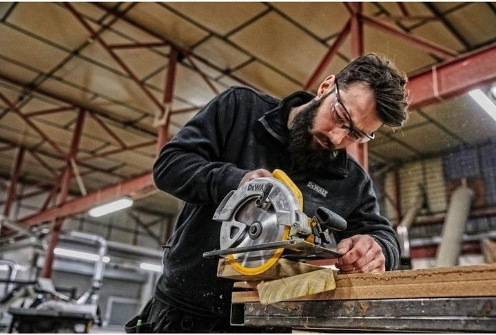 Actual product image DeWalt DWE560QS