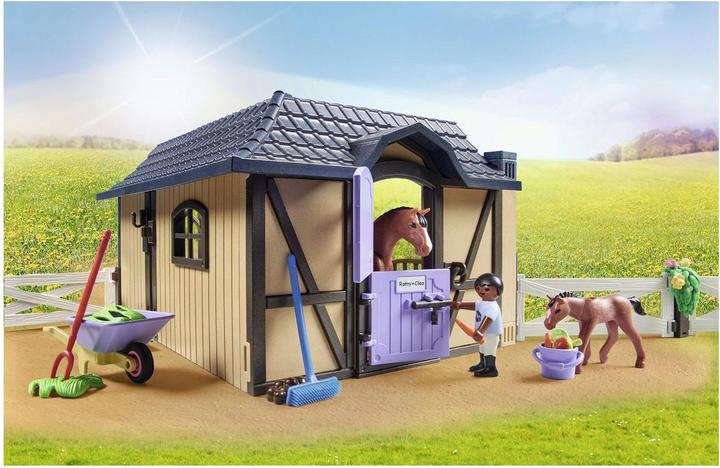 Produktbild Playmobil Reitstall (71238, Playmobil Country)