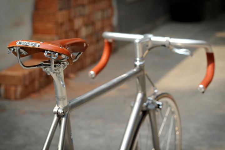 Actual product image Brooks England B15 Swallow Chrome