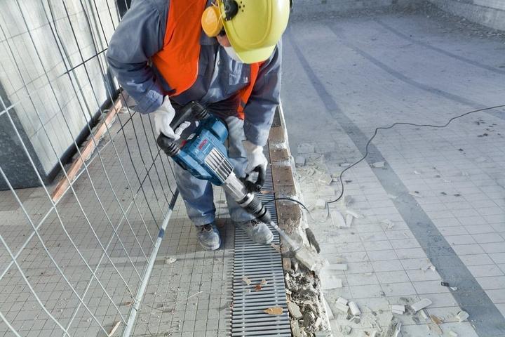 Image du produit Bosch Professional Marteau à percussion avec SDS max GSH 11 VC, avec poignée supplémentaire (Fonctionnement sur secteur)