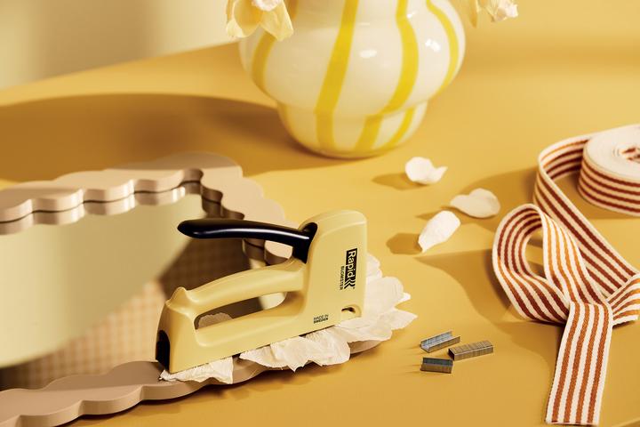 Actual product image Rapid Hand tacker R13