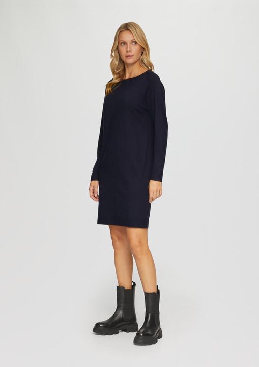 Actual product image s.Oliver Kleid Feinstrickkleid mit U-Boot-Ausschnitt (32)