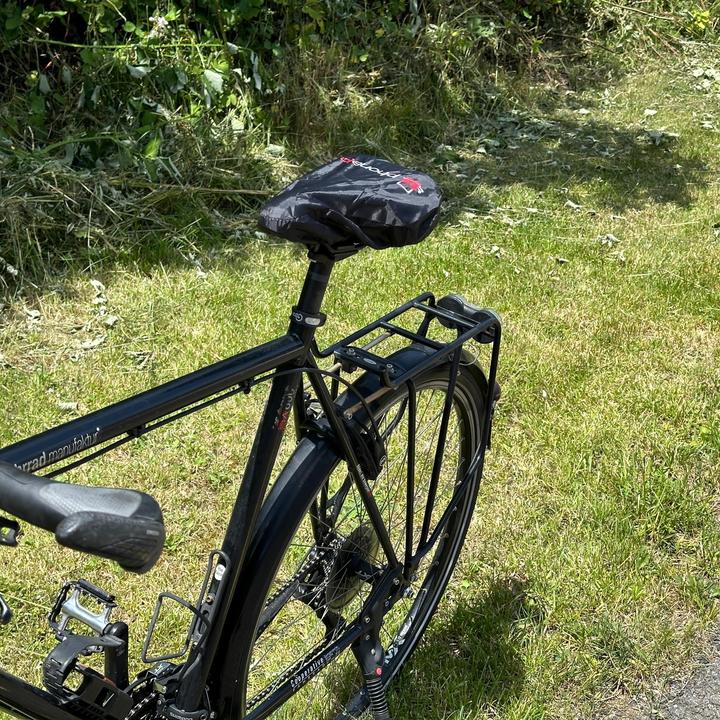 Actual product image PhoneLook Protective cover for the bicycle saddle