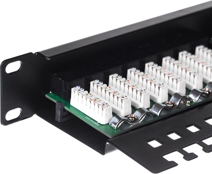 Actual product image Netrack 104-08 patch panel 19 24