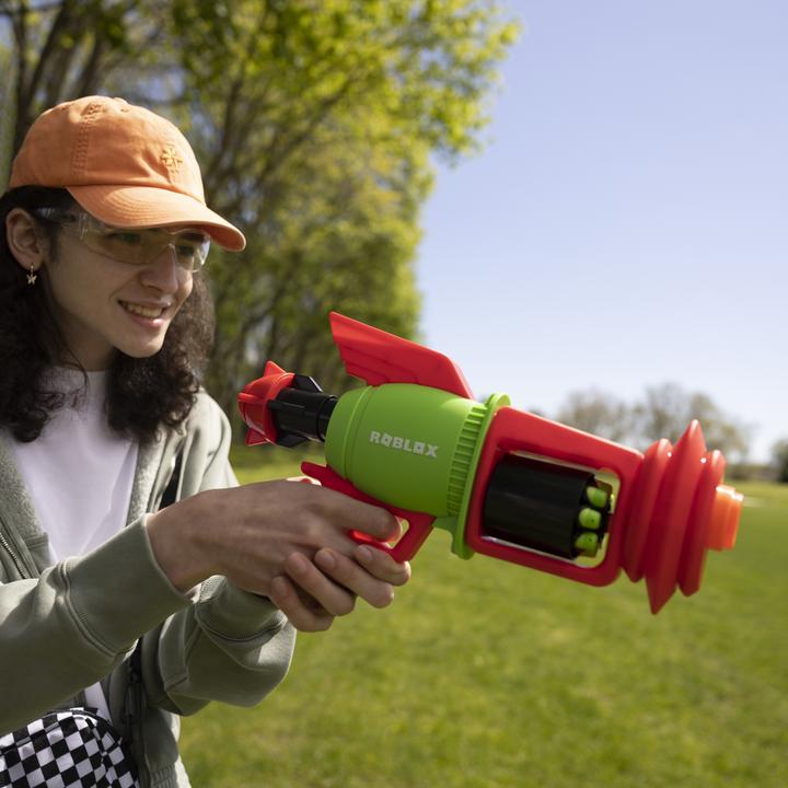 Actual product image Nerf Roblox Boat Building and Treasure Hunting: Spacelock Ray Blaster, includes a code for an exclusive v