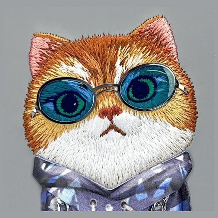 Actual product image Mocco Nimmy case iPhone 16 6.1" gray Glasses Cool Cat (Apple iPhone 16)