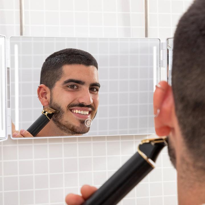 Actual product image InnovaGoods Bathroom mirror with LED - 360º SINE - Lithium battery (32 x 6 x 24 cm)