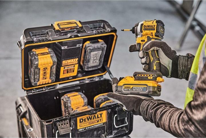 Actual product image DeWalt Battery Pack Charger DWST83471-QW (120 V)