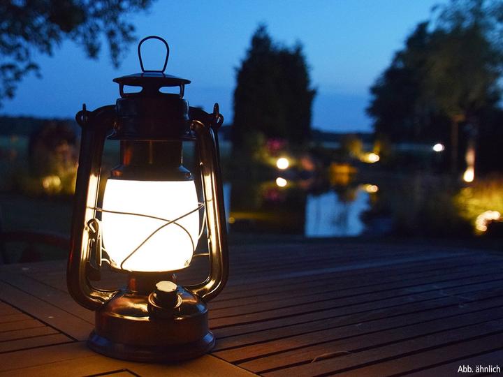 Produktbild Chilitec LED-Petroleum-Laterne “CT-CL Silver“, dimmbar, Batteriebetrieb, Silber