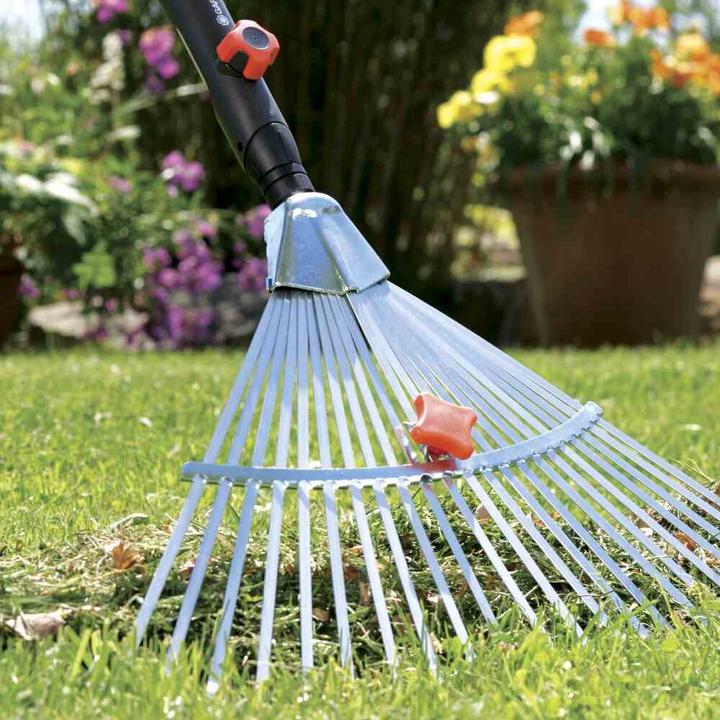Actual product image Gardena Adjustable broom
