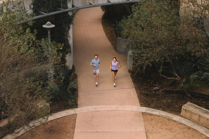 Image du produit Garmin Forerunner 165 (43 mm)