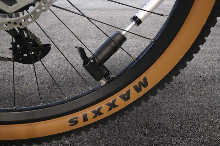 Actual product image Fischer Luftpumpe