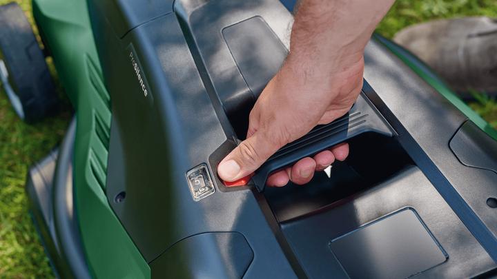 Produktbild Bosch Home & Garden AdvancedRotak 750 (Netzbetrieb)