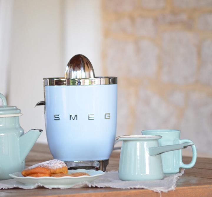 Actual product image Smeg CJF11PBEU 50's Style