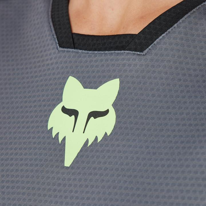 Actual product image Fox Jersey 23 W Defend Race Ss Ptr S (S)