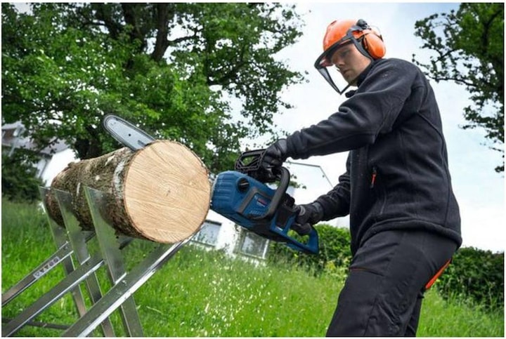 Image du produit Bosch Hausgeräte GKE 18V-40 (Tronçonneuse à batterie)