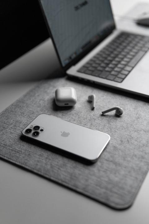 Actual product image Deltahub Minimalistic Desk Pad -hiirimatto,, vaaleanharmaa