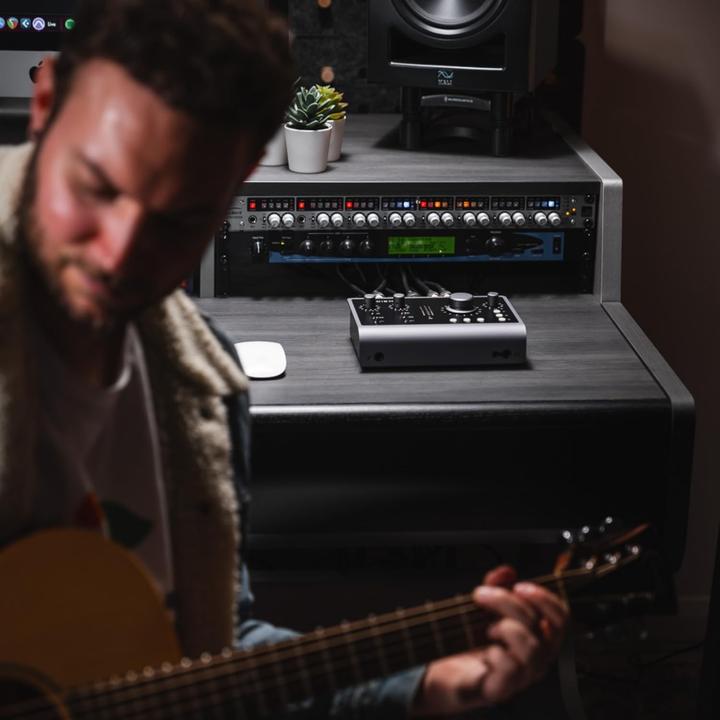 Actual product image Audient iD24 (USB)