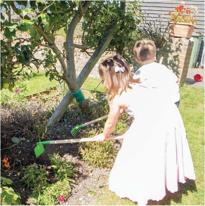 Actual product image Bigjigs Garden rake with long handle