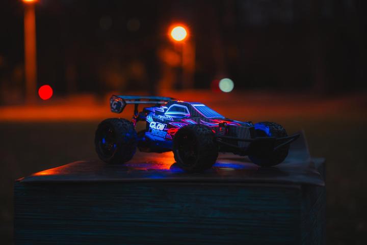 Produktbild Carson 1:12 Glow Rider 2.4GHz 100% RTR blau (RTR Ready-to-Run)
