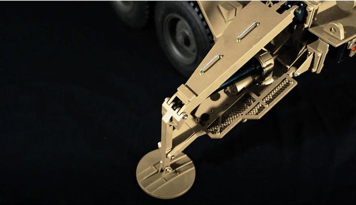 Actual product image Amewi Semi trailer US M747 launcher, sand 1:12, kit