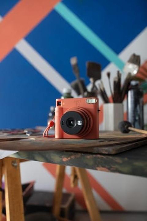 Actual product image Fujifilm instax Square SQ 1