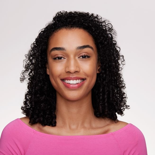 Image du produit essence stick à lèvres hydratant nude (303 Délicat)
