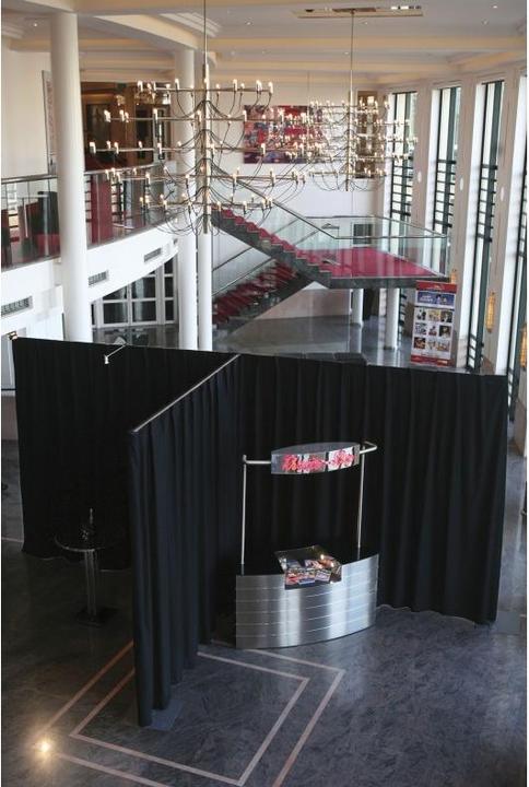 Produktbild Wentex P and D Curtain Molton 300 g/m² Black - 400 x 250 cm (W x H) - pleated (400 cm, 250 cm)