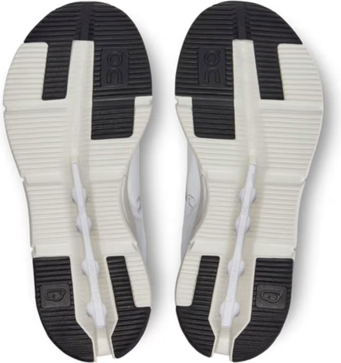 Actual product image On Running Damen Schuh Cloudnova Form (42)