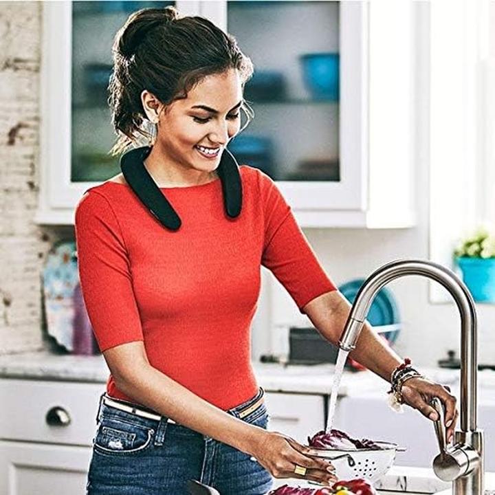 Actual product image Samsung Speaker Shoulder for Galaxy Note 10 + Smartphone Music Wireless Neck Bluetooth (Black) (8 h)