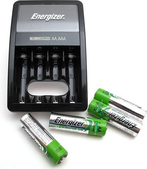 Produktbild Energizer Recharge Maxi (4 Stk., AA, 2000 mAh, Ladegerät inkl. Akku)