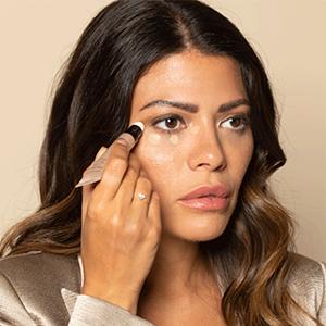 Actual product image Max Factor Radiant Lift (004)