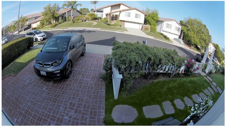 Actual product image Arlo Ultra 2 Spotlight camera, 3 kit white (3840 x 2160 pixels)