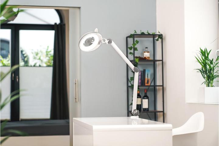 Actual product image Lumeno 821X (950 lm)