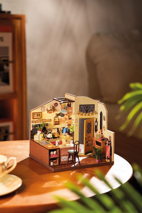 Actual product image Rolife Cozy Kitchen - Diorama