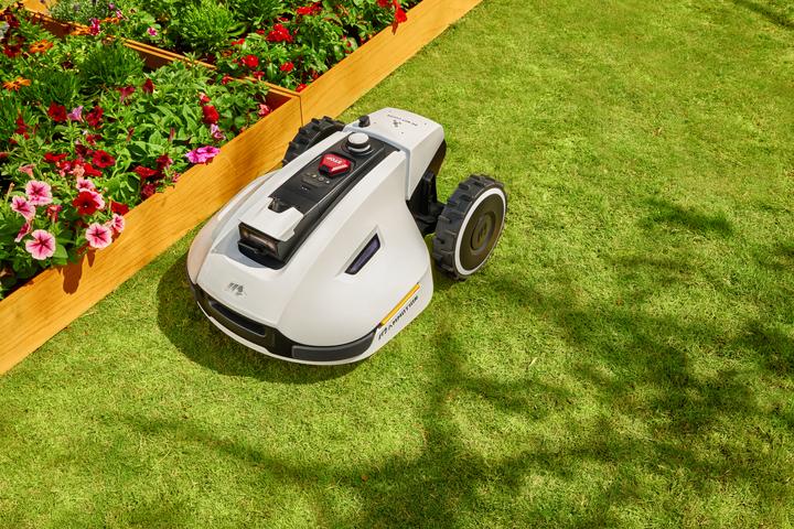Actual product image Mammotion YUKA 1500 (1500 m²)
