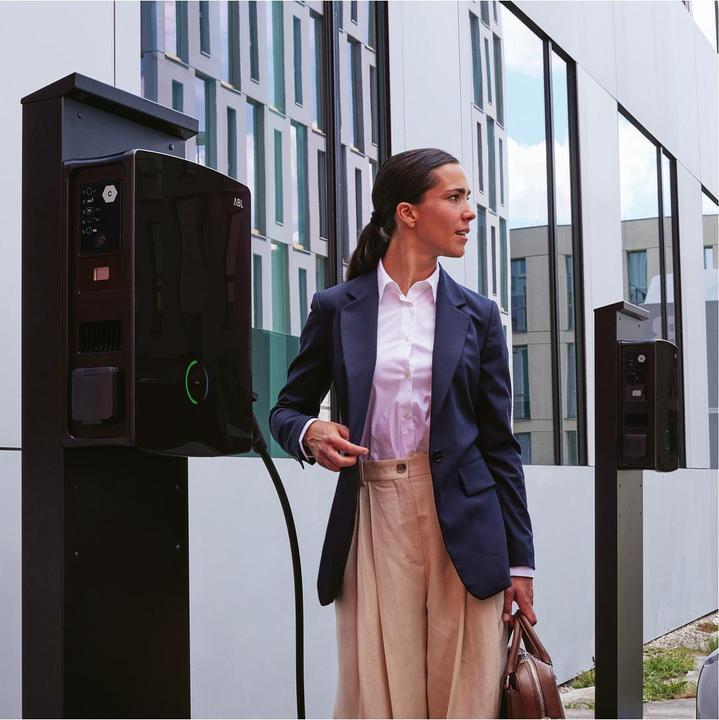 Immagine prodotto ABL Wallbox eM4 Twin REEV 100000183 conforme alle norme di calibrazione, Extender, 11/22 kW (Tipo 2, 22 kW, 32 A, Tipo 2)