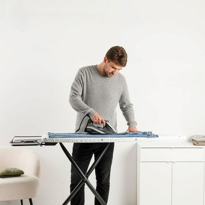 Actual product image Taurus Steam Iron Geyser ECO 3200 (220 g/min)