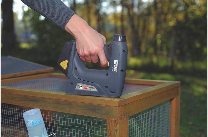 Actual product image Rapid BTX530 electric tacker (Nail gun)