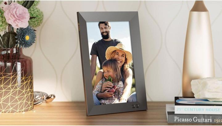 Actual product image Nixplay Smart digital photo frame (10.10", 1280 x 800 pixels)