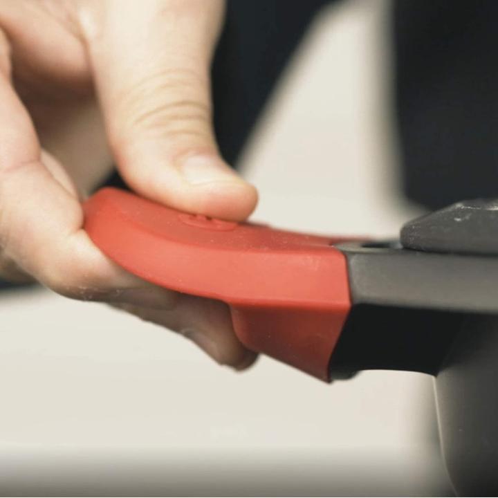 Actual product image Castey flat casserole with handles for induction (Frying pan, Aluminium, Stainless steel)