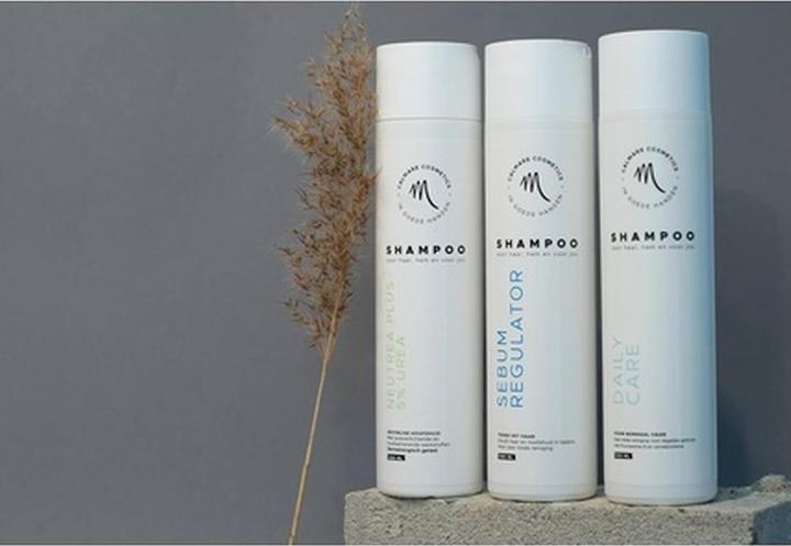 Produktbild Calmare Neutrea Plus Shampoo (Flüssiges Shampoo)