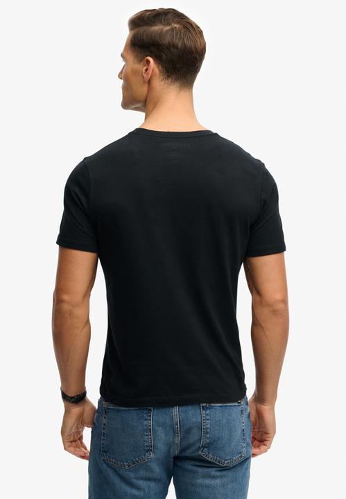 Actual product image Superdry Classic Essential T-Shirt (L)