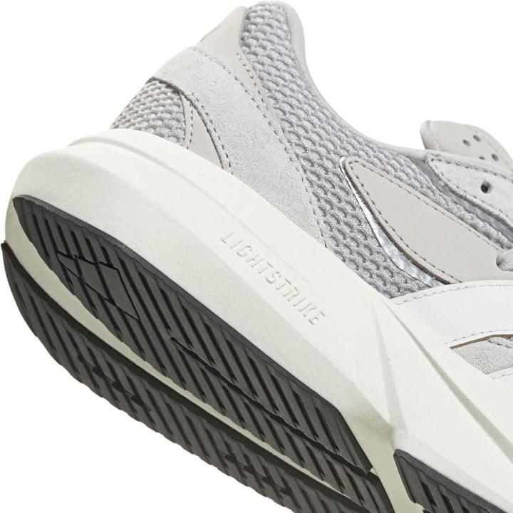 Image du produit Adidas Women's Lightblaze (41)